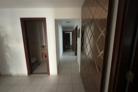 Apartment til salg i Dubai Marina, Dubai, UAE 3 soveværelser, 187 kvm № 734238 - foto 15