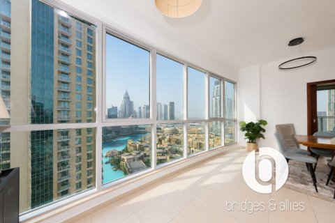 Huoneisto Downtown Dubai (Downtown Burj Dubai), Arabiemiraatit 3 makuuhuonetta, 241 m2 № 763928