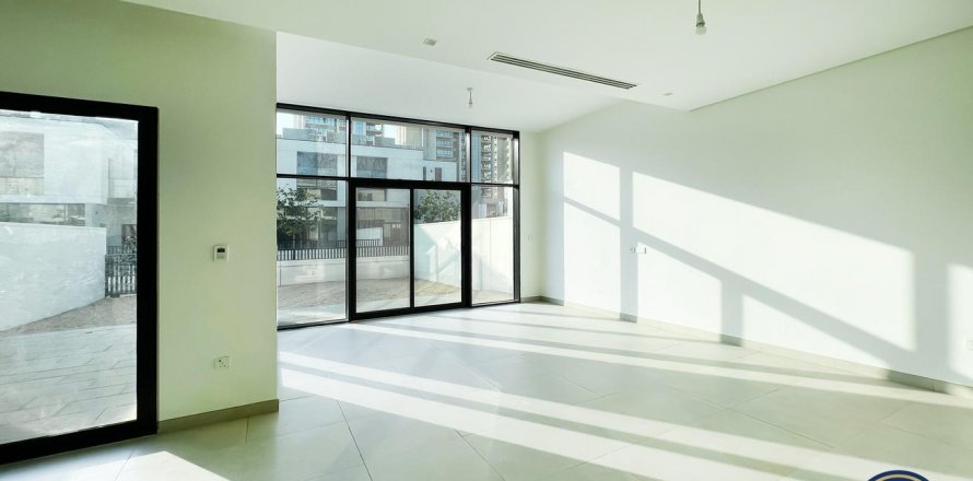 Városi lakóépület itt: Al Furjan, Dubai, EAE, 3 hálószoba, 255 m², azonosító: 628273