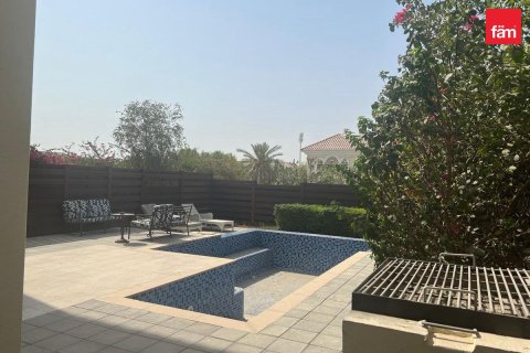 Villa zur Miete in Dubai, VAE 4 Schlafzimmer, 965 m2 Nr. 693161 - Foto 17