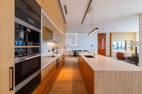 Duplex de vânzare în Jumeirah, Dubai, EAU 5 dormitoare, 828.32 mp.  №761576 - poză 16