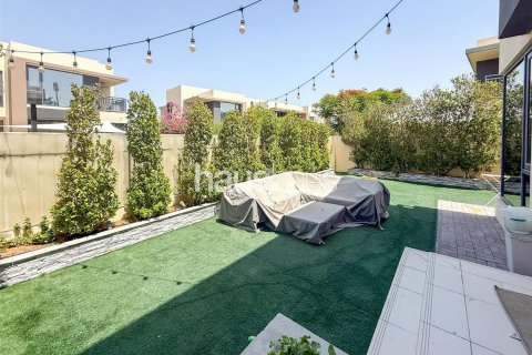 Vila v Dubai Hills Estate, Dubai, SAE 4 spálne, 293 m2 č. 627143 - Fotografia 6
