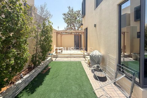 Vila v Dubai Hills Estate, Dubai, SAE 4 spálne, 293 m2 č. 627143 - Fotografia 7