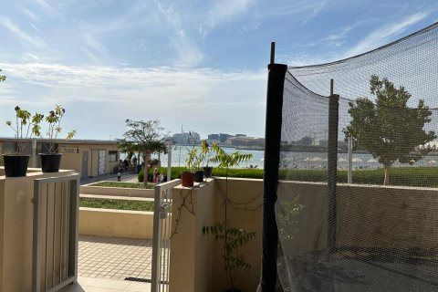 Kuća u nizu u Al Raha Beach, Abu Dhabi, UAE 3 spavaćih soba, 284 m2 Br. 716160 - fotografija 2