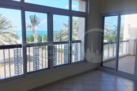 וילה להשכרה ב Corniche Road, Abu Dhabi, איחוד האמירויות  4 חדרי שינה, 511 מ"ר, מספר 410533 - תמונה 6