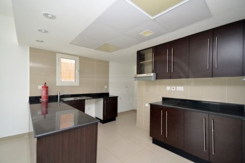 Villa en alquiler en Al Reef, Abu Dhabi, EAU 4 dormitorios, 265.3 m2 № 410532 - foto 12
