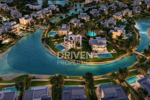 Villa til salgs i Dubai, Emiratene 5 soverom, 953.37 kvm Nr. 767840 - Foto 8