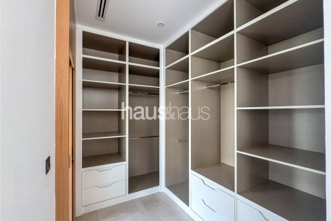 Vila u gradu Jumeirah Golf Estates, Dubai, UAE 4 spavaće sobe, 262 m2 Br. 627053 - Slika 11