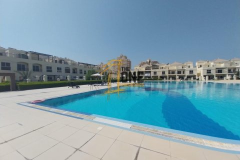 Casa urbana para venda em Al Hamra Village, Ras Al Khaimah, EAU 3 quartos, 259 m2 № 575642 - foto 4