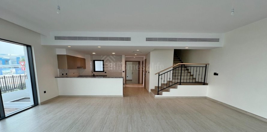 Townhouse in Damac Lagoons, Dubai, UAE 5 bedrooms, 144 sq.m. № 697280