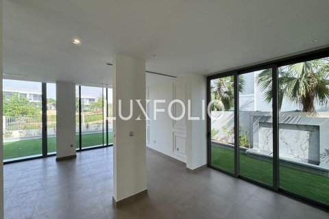 Vila v Dubai Hills Estate, Dubai, SAE 4 spálne, 462 m2 č. 628353 - Fotografia 3