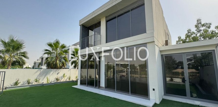 Vila v Dubai Hills Estate, Dubai, SAE 4 spálne, 462 m2 č. 628353