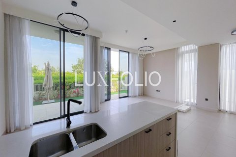 Casa urbana para arrendamento em Dubai Hills Estate, Dubai, EAU 3 quartos, 268 m2 № 628351 - foto 4