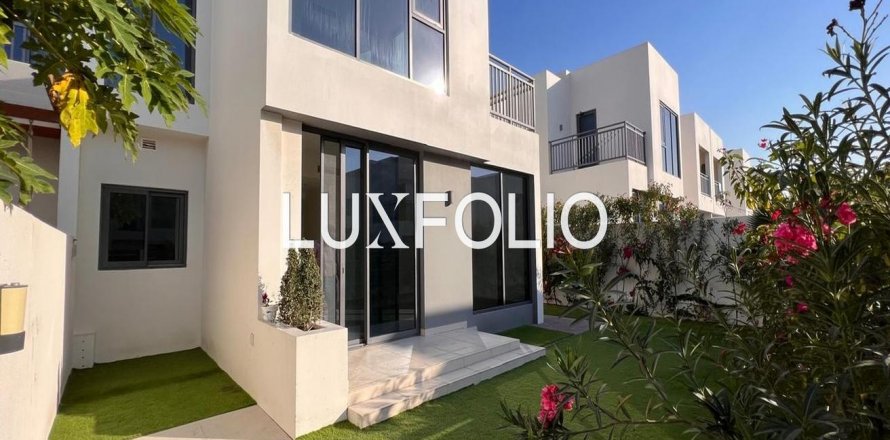 טאונהאוס ב Dubai Hills Estate, Dubai, איחוד האמירויות 4 חדרי שינה, 272 מ"ר מספר 628352