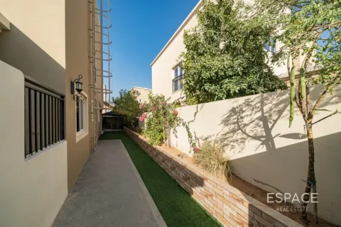 Villa in vendita a Dubai Land, Dubai, EAU 4 camere da letto, 209 mq. № 737907 - foto 19
