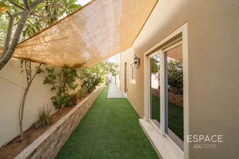 Villa in vendita a Dubai Land, Dubai, EAU 4 camere da letto, 209 mq. № 737907 - foto 18