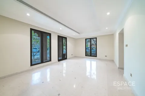 Villa zum Verkauf in Palm Jumeirah, Dubai, VAE 6 Schlafzimmer, 725 m2 Nr. 737906 - Foto 6