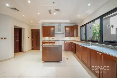 Villa zum Verkauf in Palm Jumeirah, Dubai, VAE 6 Schlafzimmer, 725 m2 Nr. 737906 - Foto 7