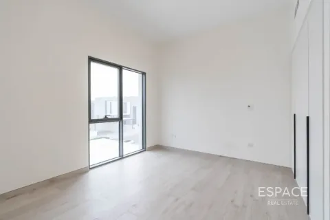 Villa sa Al Furjan, Dubai, UAE 4 silid-tulugan, 376 sq.m. № 738157 - larawan 7