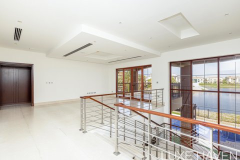 Villa en venta en Jumeirah Islands, Dubai, EAU 5 dormitorios, 785.03 m2 № 390282 - foto 11