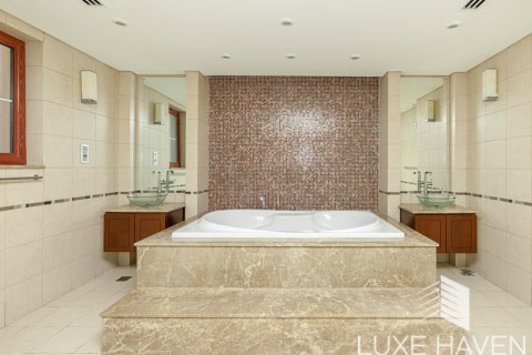 Villa en venta en Jumeirah Islands, Dubai, EAU 5 dormitorios, 785.03 m2 № 390282 - foto 17
