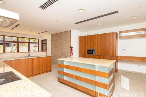Villa en venta en Jumeirah Islands, Dubai, EAU 5 dormitorios, 785.03 m2 № 390282 - foto 9