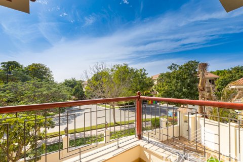 Villa en venta en Jumeirah Islands, Dubai, EAU 5 dormitorios, 785.03 m2 № 390282 - foto 27