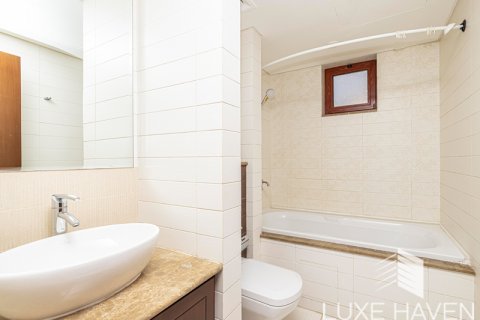 Villa en venta en Jumeirah Islands, Dubai, EAU 5 dormitorios, 785.03 m2 № 390282 - foto 23