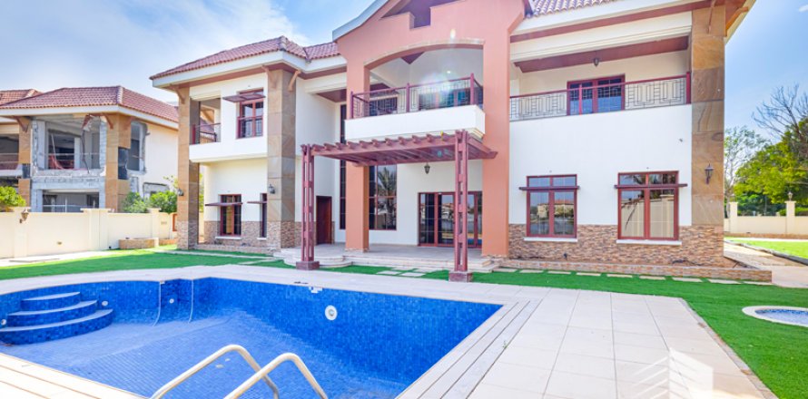 Villa en Jumeirah Islands, Dubai, EAU 5 dormitorios, 785.03 m² № 390282