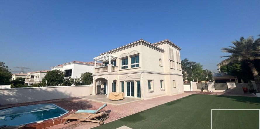 Huvila Jumeirah Village Triangle, Dubai, Arabiemiraatit 3 makuuhuonetta, 712.38 m2 № 764747