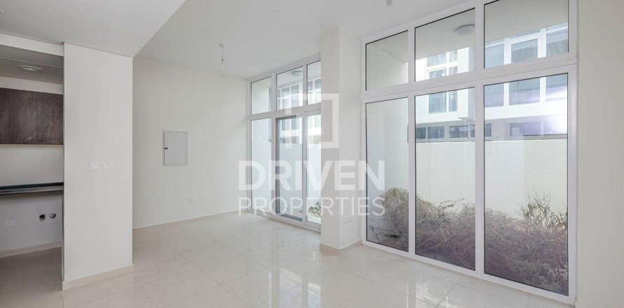 Shtëpi në qytet në Dubai, Emiratet e Bashkuara Arabe 5 dhoma gjumi, 227.8 m2. № 747035