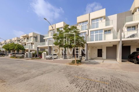 Shtëpi në qytet në Dubai, Emiratet e Bashkuara Arabe 5 dhoma gjumi, 227.8 m2. № 747035 - Foto 23