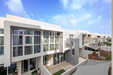 Shtëpi në qytet në Dubai, Emiratet e Bashkuara Arabe 5 dhoma gjumi, 227.8 m2. № 747035 - Foto 19