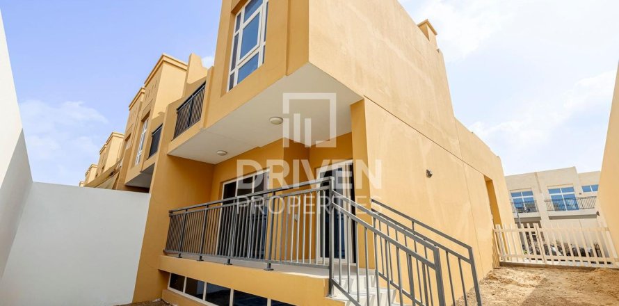 Townhouse în Dubai, EAU 3 dormitoare, 167.41 mp.  №747034