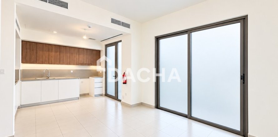 Adosado en Dubai South (Dubai World Central), Dubai, EAU 3 dormitorios, 163 m² № 766071