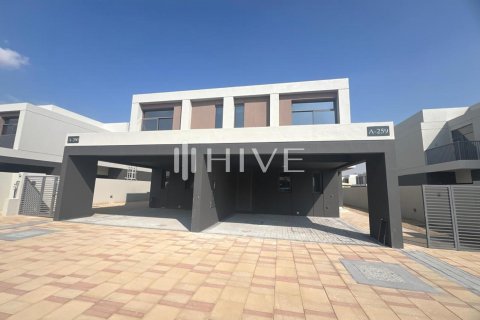 Radhus i Dubai South (Dubai World Central), Dubai, UAE 3 sovrum, 240.5 kvm Nr. 572378