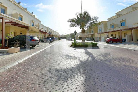 Villa te koop in Abu Dhabi, VAE 3 slaapkamers, 225.2 vr.m., nr 731456 - foto 17