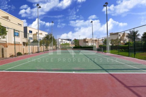 Villa te koop in Abu Dhabi, VAE 3 slaapkamers, 225.2 vr.m., nr 731456 - foto 16