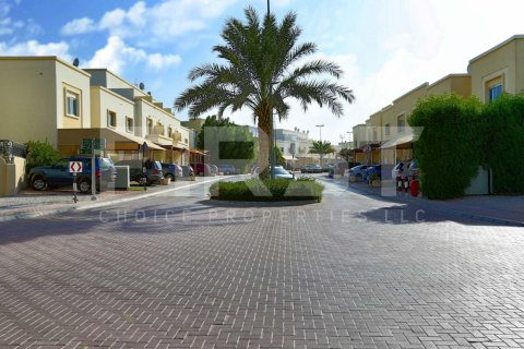 Villa te koop in Abu Dhabi, VAE 3 slaapkamers, 225.2 vr.m., nr 731456 - foto 18