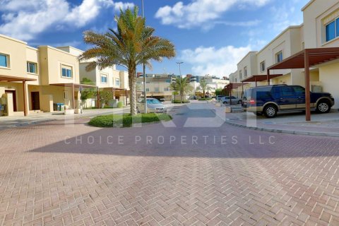Villa te koop in Abu Dhabi, VAE 3 slaapkamers, 225.2 vr.m., nr 731456 - foto 15