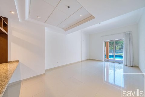 Appartement te huur in Palm Jumeirah, Dubai, VAE 3 slaapkamers, 293.39 vr.m., nr 766873 - foto 2