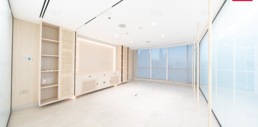 Kancelarija u Dubai, UAE 286.8 m2 Br. 696836