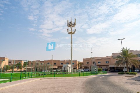 Rekkehus til salgs i Al Reef, Abu Dhabi, Emiratene 3 soverom, 204.4 kvm Nr. 693706 - Foto 3