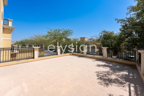 Villa te huur in Jumeirah Park, Dubai, VAE 4 slaapkamers, 510 vr.m., nr 586287 - foto 10