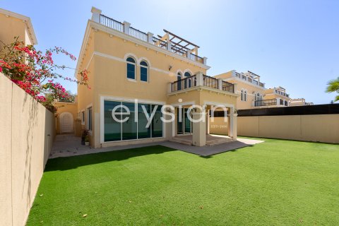 Villa in Jumeirah Park, Dubai, UAE 4 bedrooms, 510 sq.m. № 586287