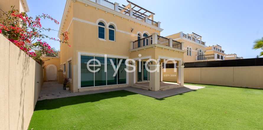 Villa in Jumeirah Park, Dubai, VAE 4 slaapkamers, 510 vr.m. nr 586287