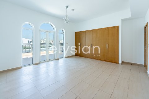 Villa te huur in Jumeirah Park, Dubai, VAE 4 slaapkamers, 510 vr.m., nr 586287 - foto 7