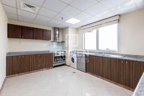 Apartment til leje i Dubai Marina, Dubai, UAE 3 soveværelser, 285.77 kvm № 746605 - foto 4