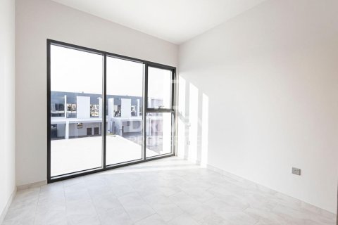 Rijtjeshuis te koop in Dubai Land, Dubai, VAE 4 slaapkamers, 233.84 vr.m., nr 767460 - foto 17
