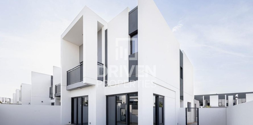 Rijtjeshuis in Dubai Land, Dubai, VAE 4 slaapkamers, 233.84 vr.m. nr 767460